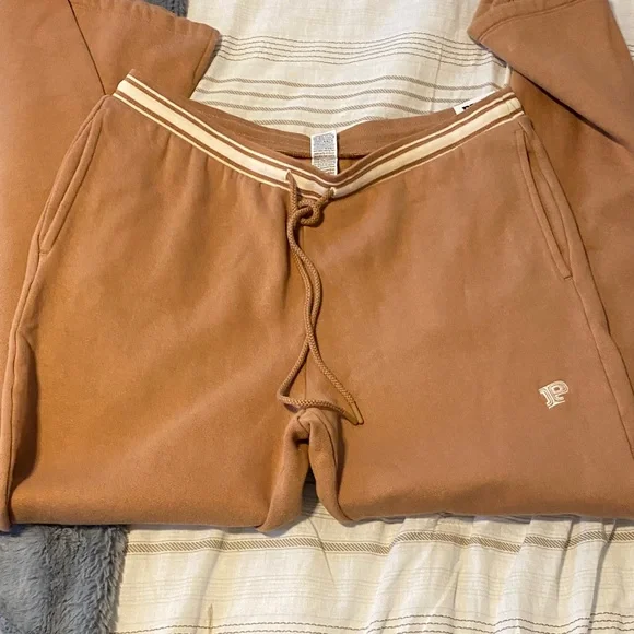 Pink Ivy Fleece Flare Sweatpants - Picture 2 of 6